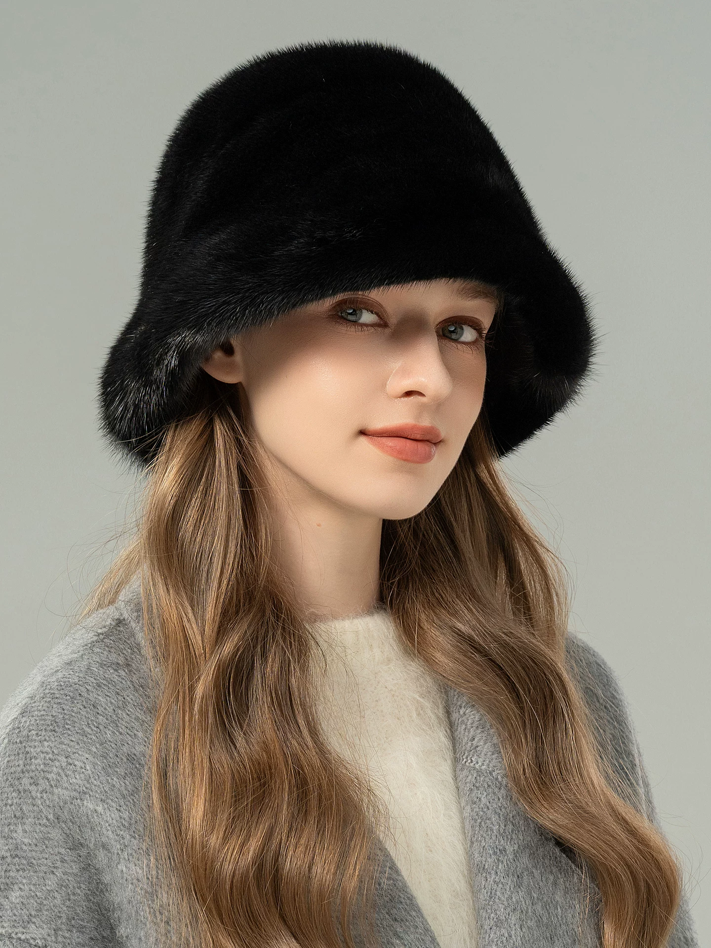 Women's Genuine Mink Fur Bucket Hat – Stylish, Versatile, and Sophisticated