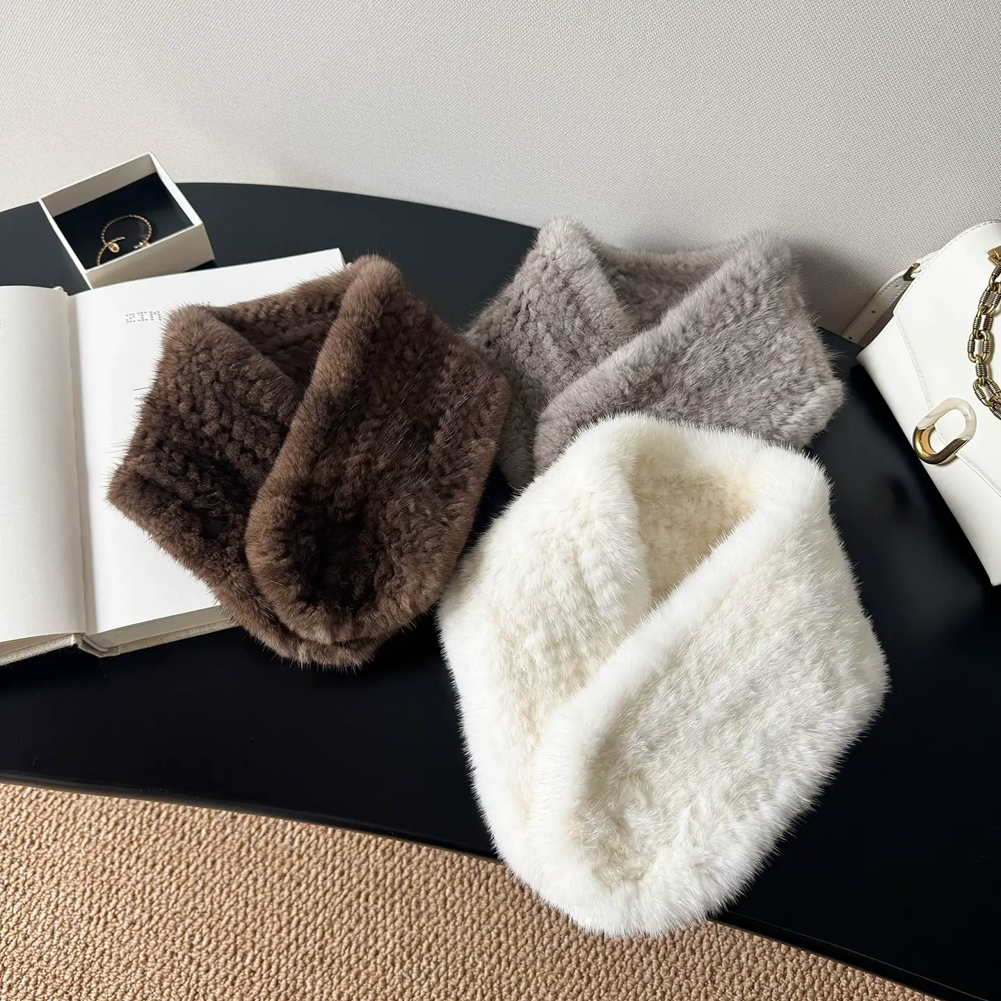 Women’s Natural Mink Fur Scarf – Double-Sided, Densely Woven, Warm Winter Neck Wrap